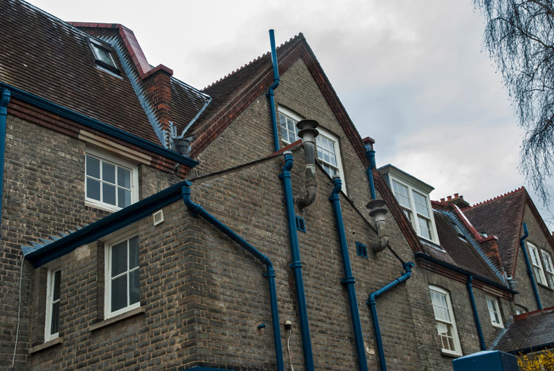 Metall Gutter Painting Service London