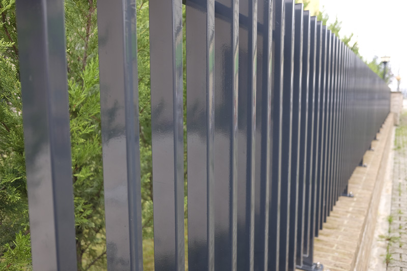 Metal Fence Painting Service