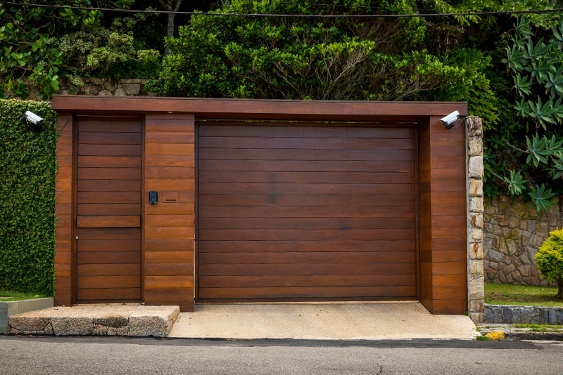 wooden garage door painting